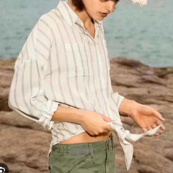 Maeve Anthropologie Sandbridge Striped Tie Front Button Down Tunic Blouse Medium - Picture 13 of 13